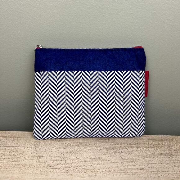 British Airways Handbags - British Airways Traveller Plus Amenities Bag Cosmetics Toiletry Small Zip Pouch